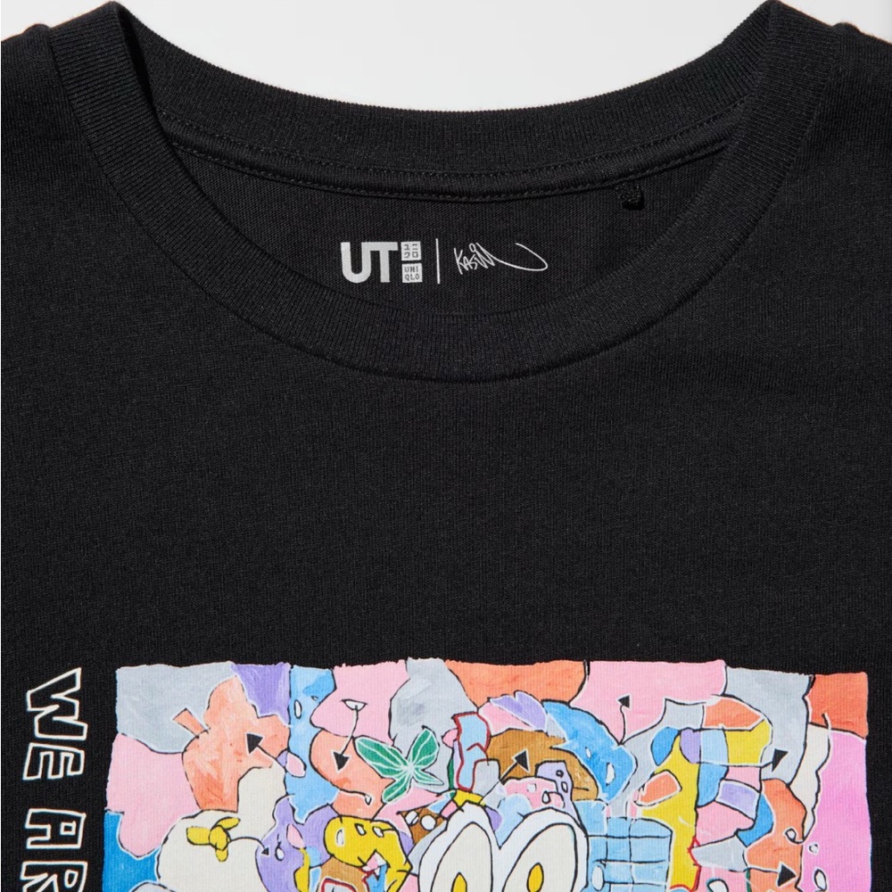 UNIQLO X POP MART T-SHIRT THE MONSTERS LABUBU - Picture 5 of 7